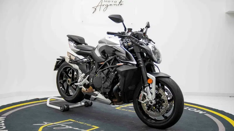 MV Agusta Brutale 1000 RS (2022 - 26) (9)