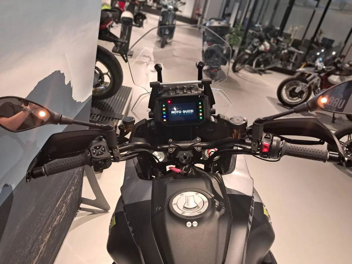 Moto Guzzi Stelvio PFF (2024 - 26) (7)
