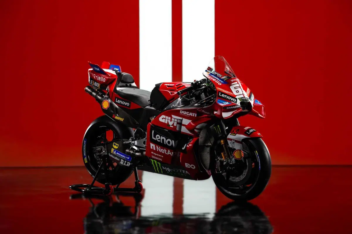 MotoGP 2026. Ducati Desmosedici GP26: la livrea del Centenario omaggia tre moto leggendarie. Ducati 60, Marianna e 125 Trialbero [GALLERY] (5)