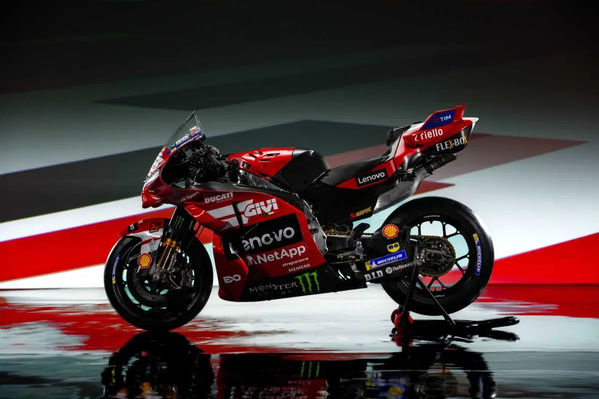 MotoGP 2026. Ducati Desmosedici GP26: la livrea del Centenario omaggia tre moto leggendarie. Ducati 60, Marianna e 125 Trialbero [GALLERY] (9)