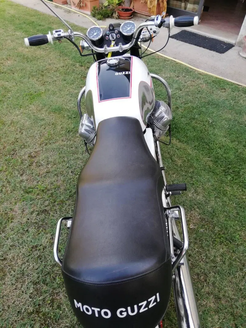Moto Guzzi V7 special  (3)