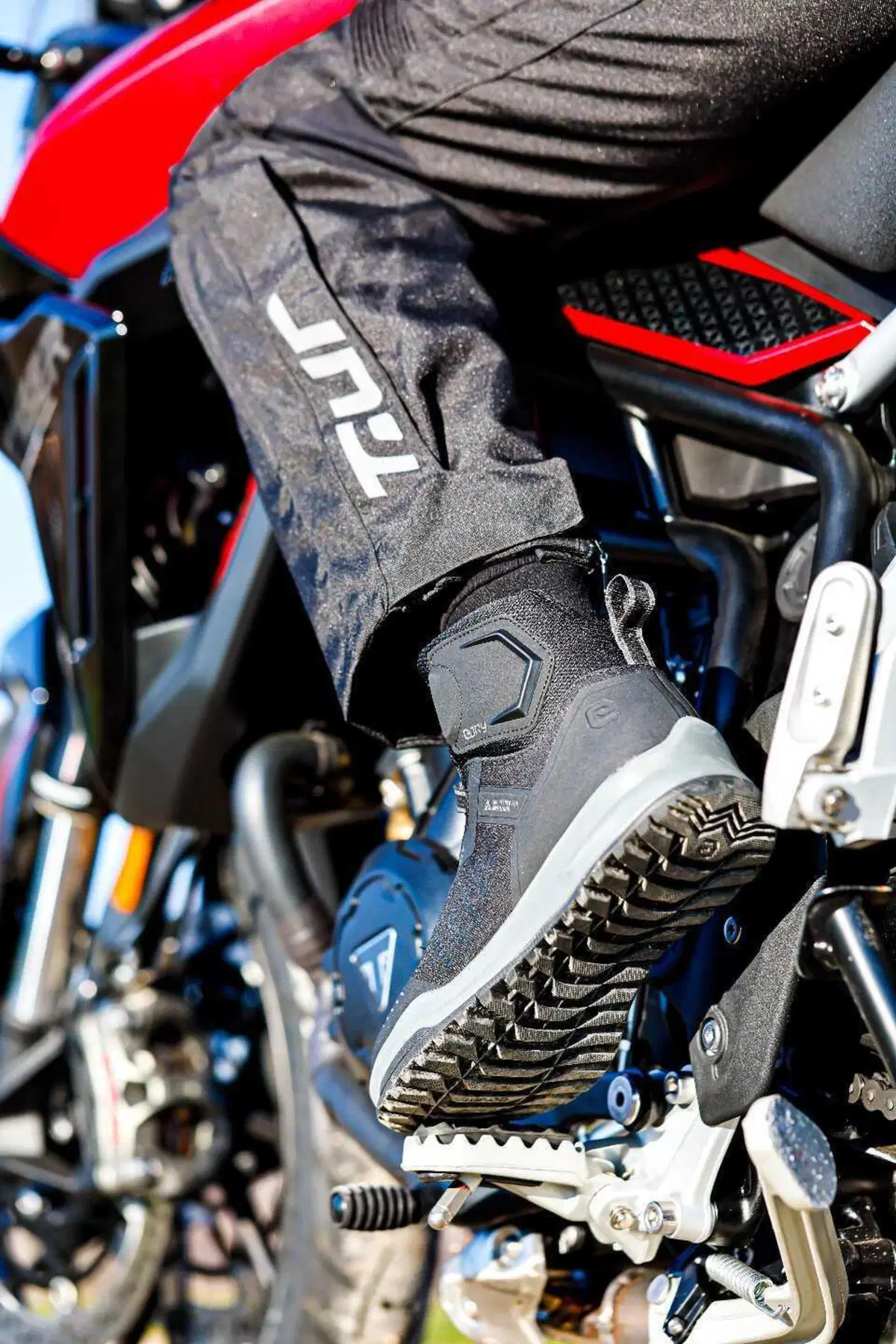 La scarpa best seller Discover E-Dry di Eleveit alza l’asticella di comfort e protezione (2)