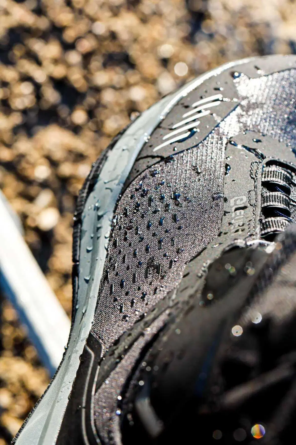 La scarpa best seller Discover E-Dry di Eleveit alza l’asticella di comfort e protezione (38)