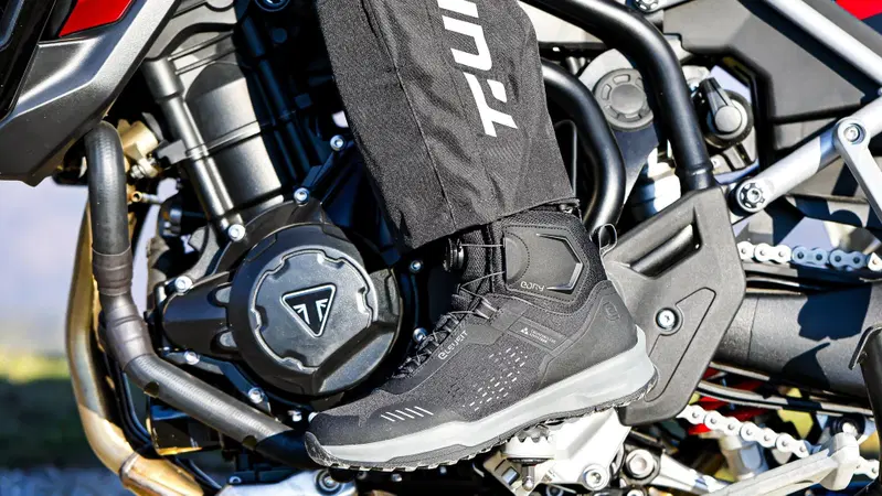 La scarpa best seller Discover E-Dry di Eleveit alza l&rsquo;asticella di comfort e protezione