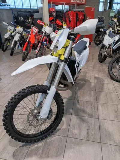 Husqvarna TE 250 (2024) usata
