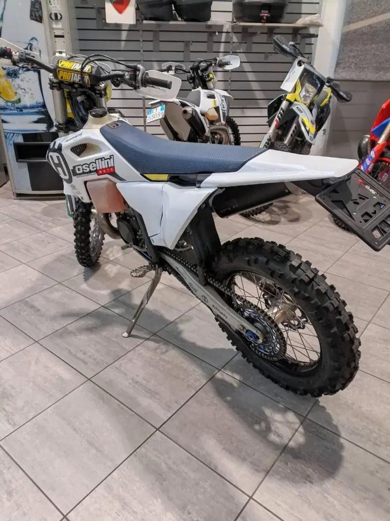 Husqvarna TE 250 (2024) (3)