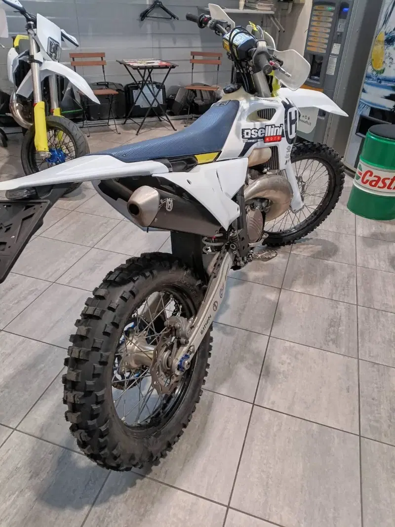 Husqvarna TE 250 (2024) (4)