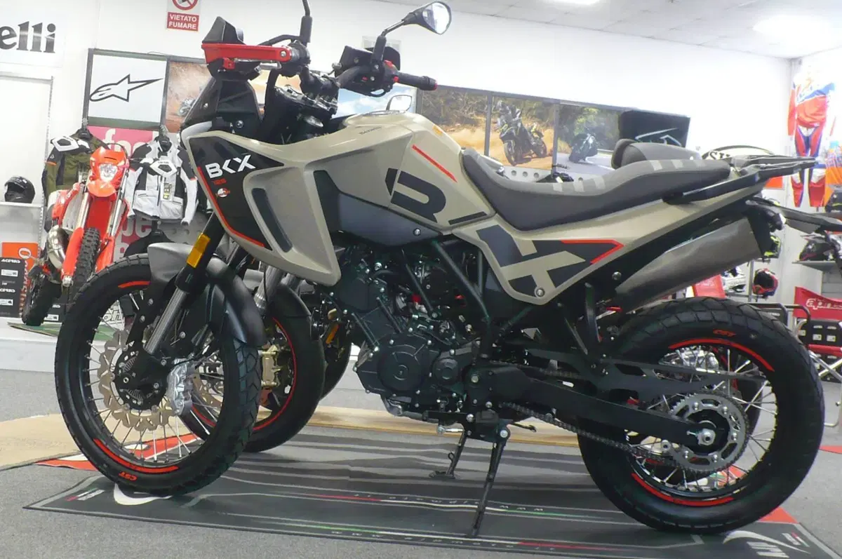 Benelli BKX 125 (2026) (6)