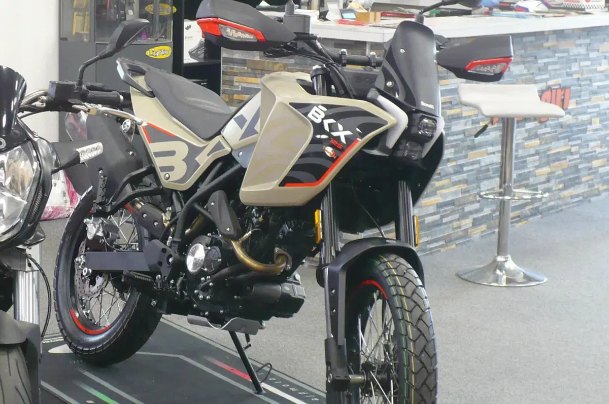 Benelli BKX 125 (2026) (4)