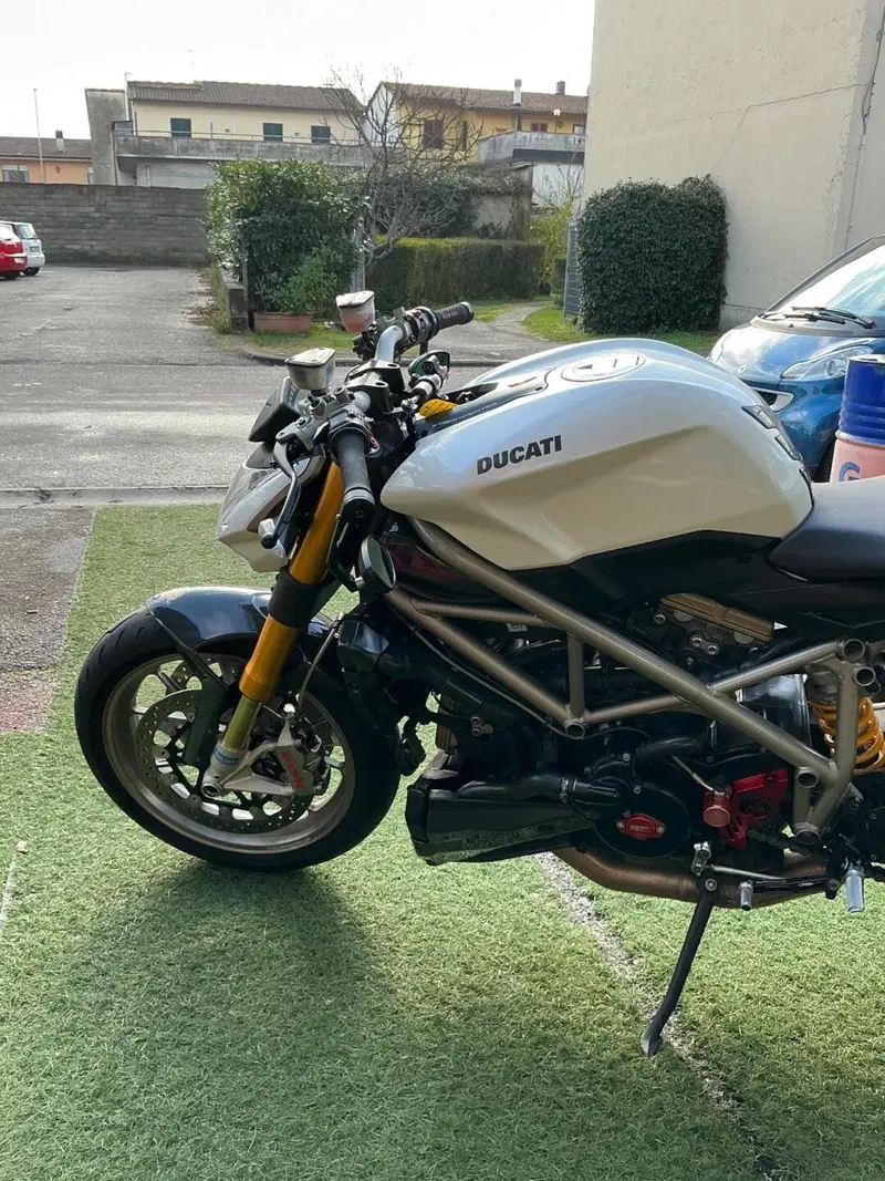 Ducati Streetfighter S (2009 - 14) (15)