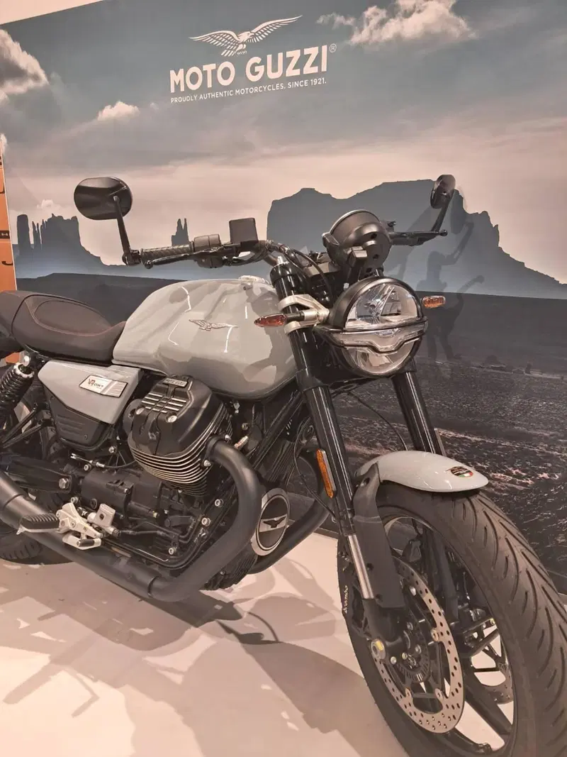 Moto Guzzi V7 Sport (2025 - 26) (4)