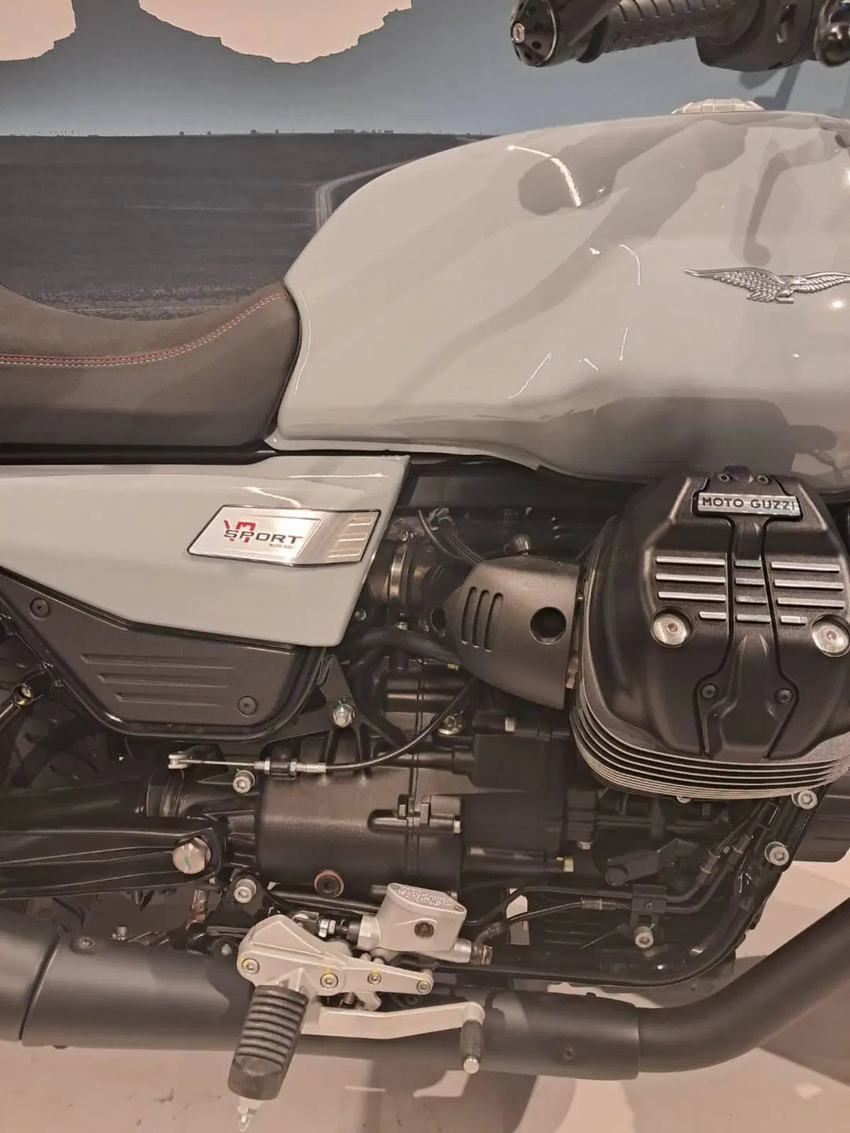 Moto Guzzi V7 Sport (2025 - 26) (5)