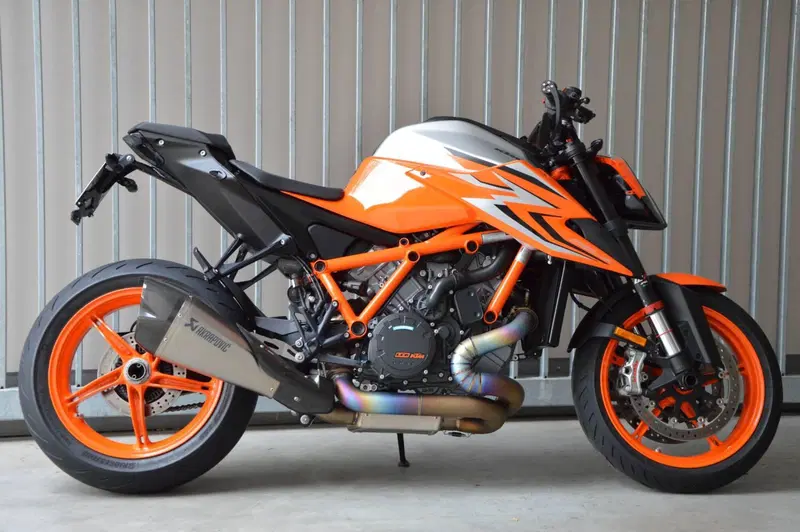 KTM 1290 Super Duke R (2022 - 23)