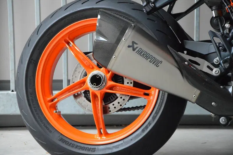 KTM 1290 Super Duke R (2022 - 23) (5)