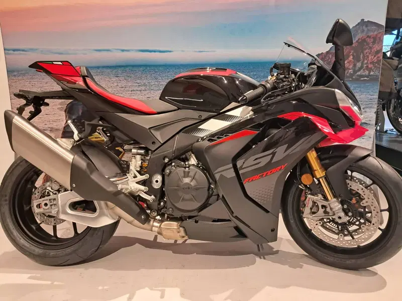 Aprilia RSV4 1100 Factory (2025 - 26)