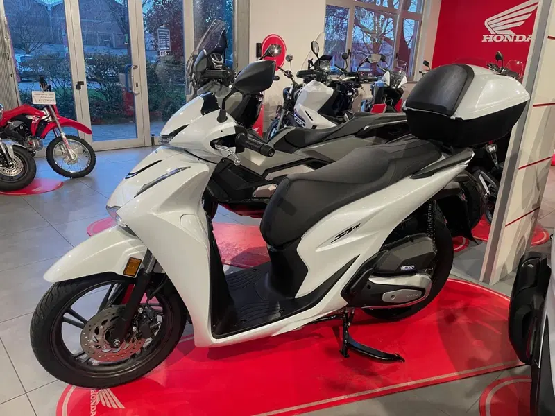 Honda SH 150 (2026) (2)