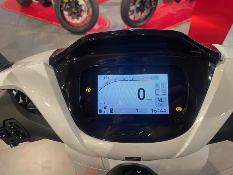 Honda SH 150 (2026) (5)