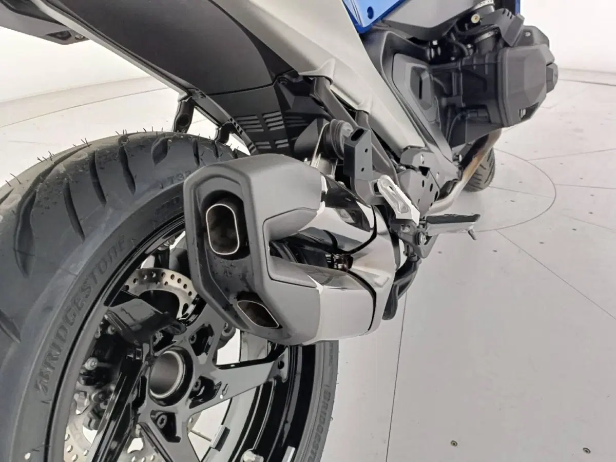 Bmw R 1300 RS (2026) (2)