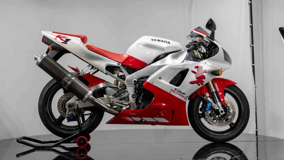 Yamaha YZF R1 (1998 - 99) (6)