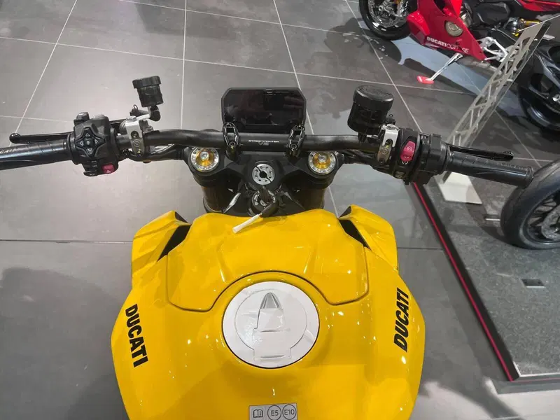 Ducati Streetfighter V2 S (2025 - 26) (5)