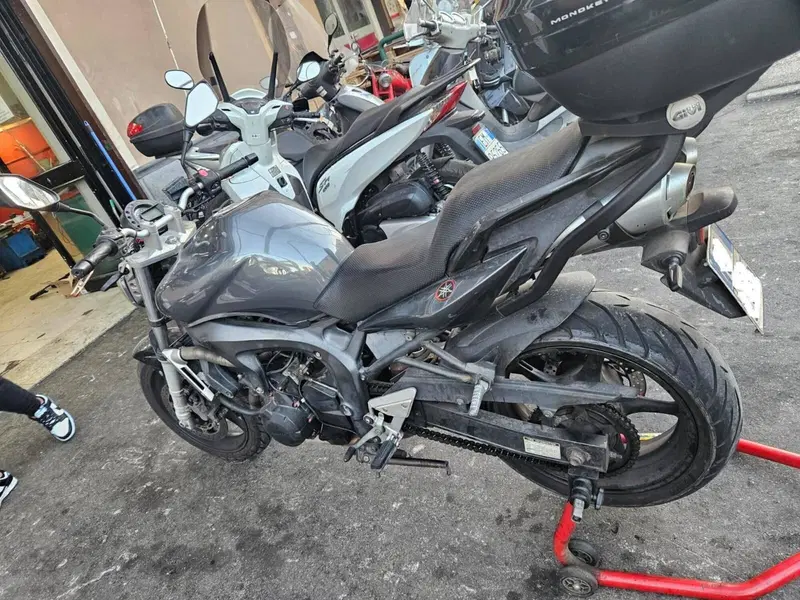 Yamaha FZ6 (2004 - 07)