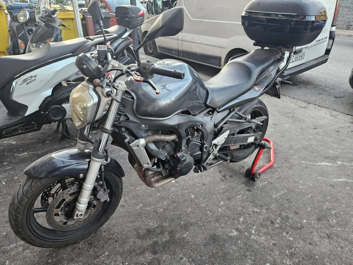 Yamaha FZ6 (2004 - 07) (2)