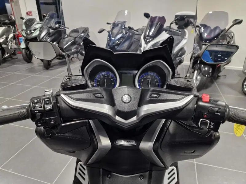 Yamaha T-Max 530 DX (2017 - 19) (2)