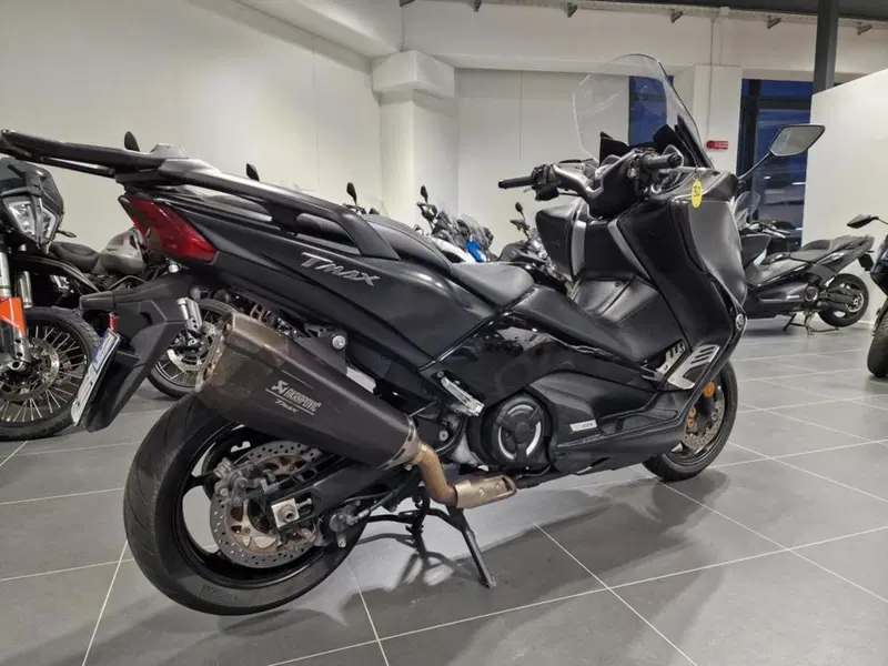 Yamaha T-Max 530 DX (2017 - 19) (5)