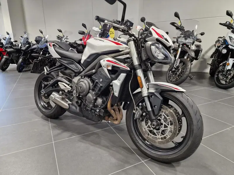Triumph Street Triple S (2020 - 23) (3)