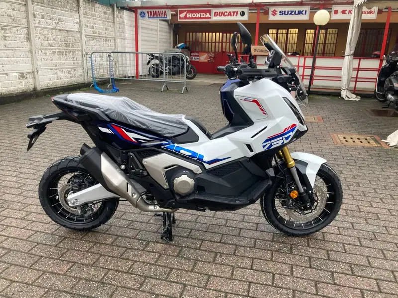 Honda X-ADV 750 (2025 - 26) (3)