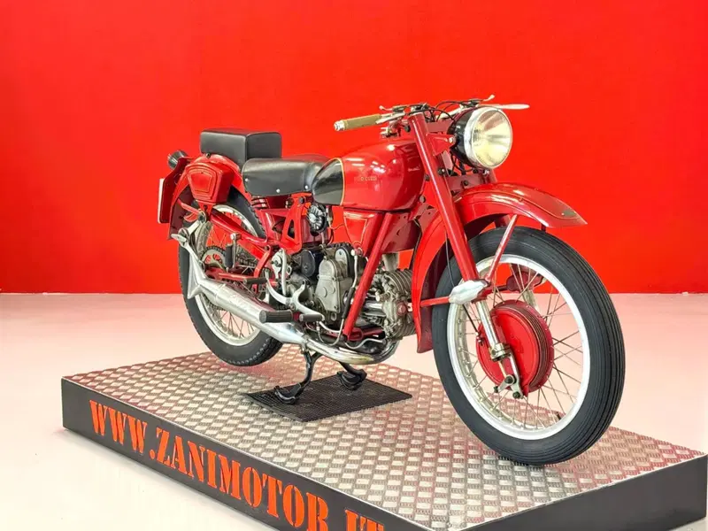Moto Guzzi AIRONE 250 SPORT (2)