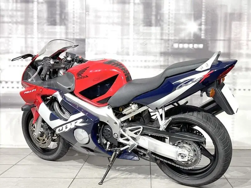 Honda CBR 600 F (2001 - 06) (2)