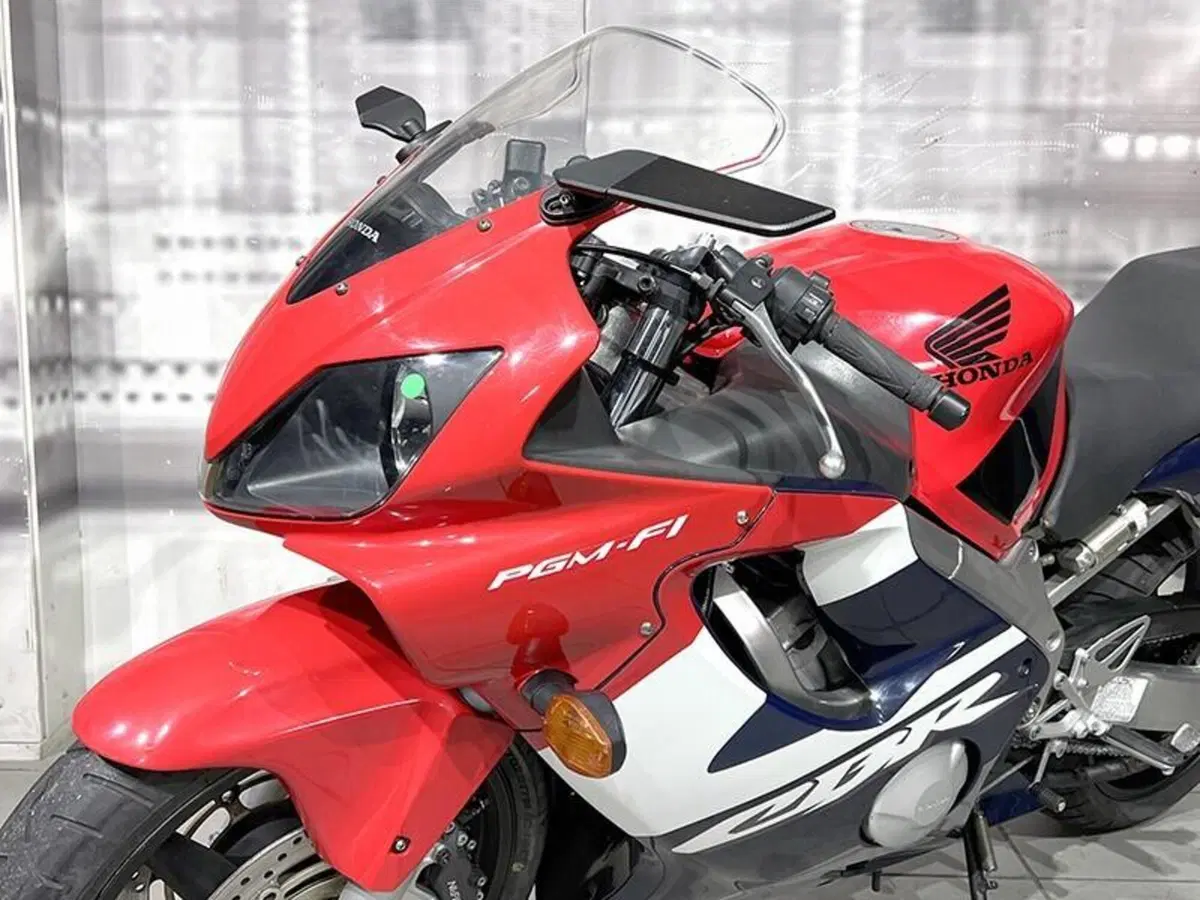 Honda CBR 600 F (2001 - 06) (5)