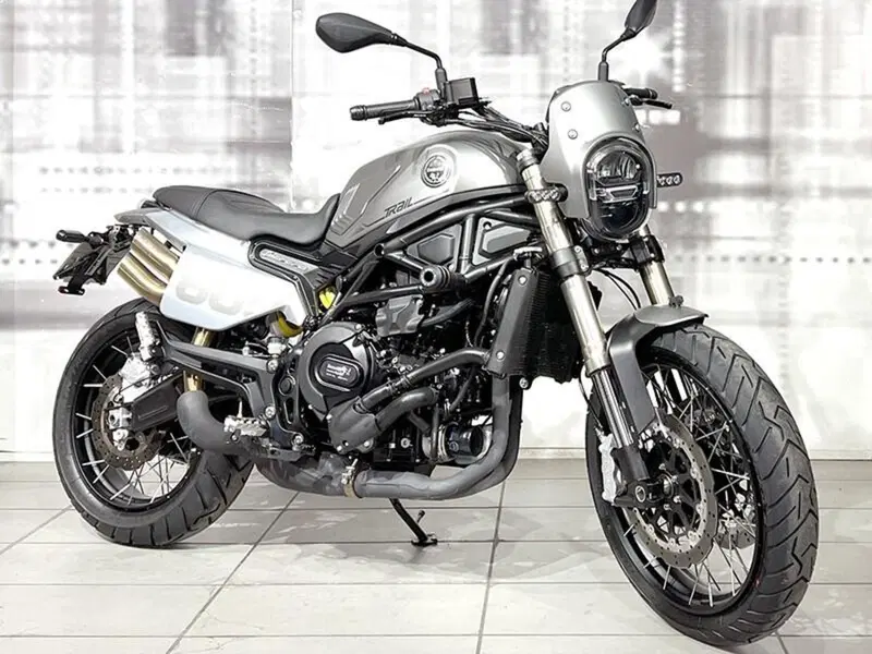 Benelli Leoncino 800 (2022 - 26)
