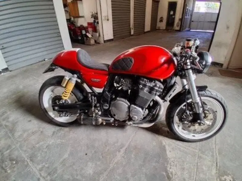 Suzuki GSX 1200 (4)