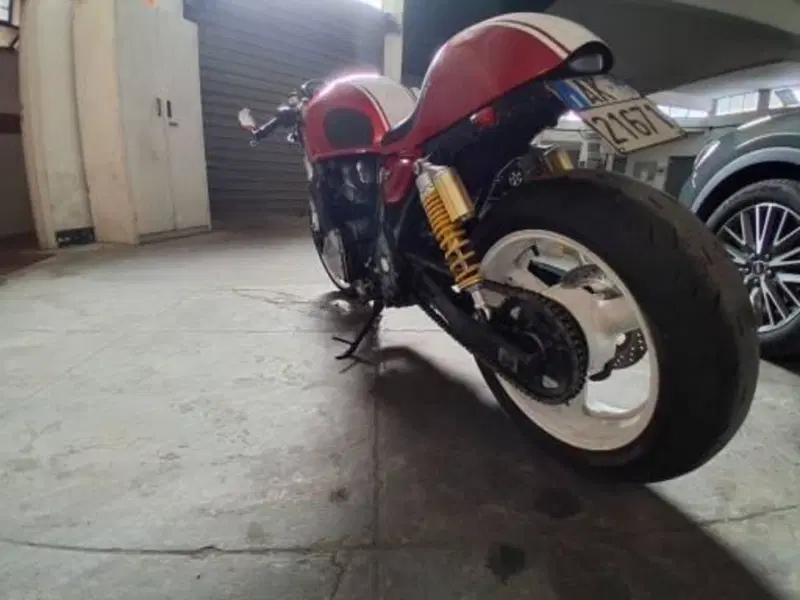 Suzuki GSX 1200 (6)