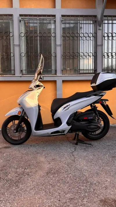 Honda SH 350i GT (2025 - 26) usata