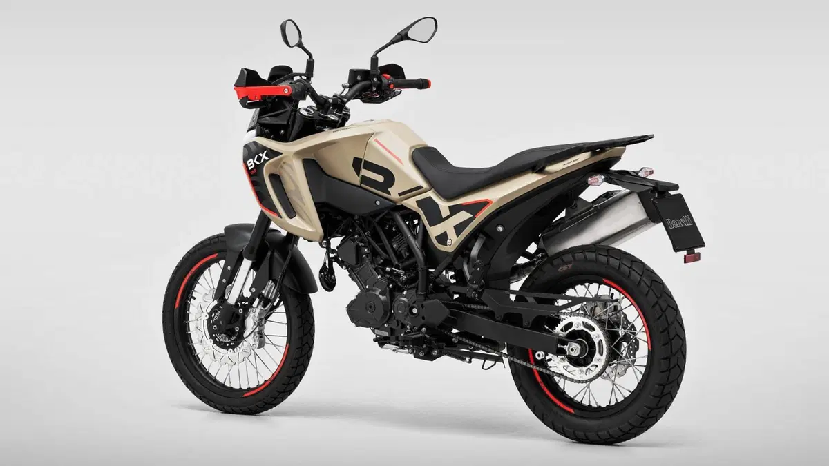 Benelli BKX 125 (2026) (2)