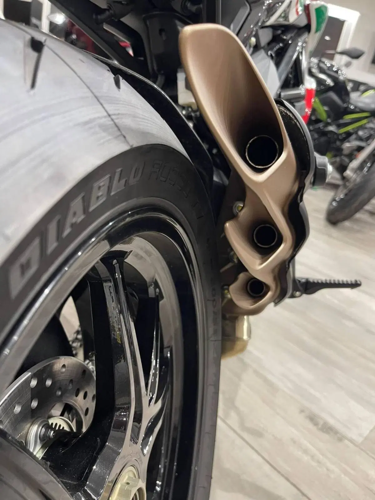 MV Agusta Dragster 800 RC SCS (2022 - 25) (15)