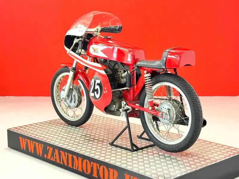 Moto Morini CORSARO 125 CORSA (6)