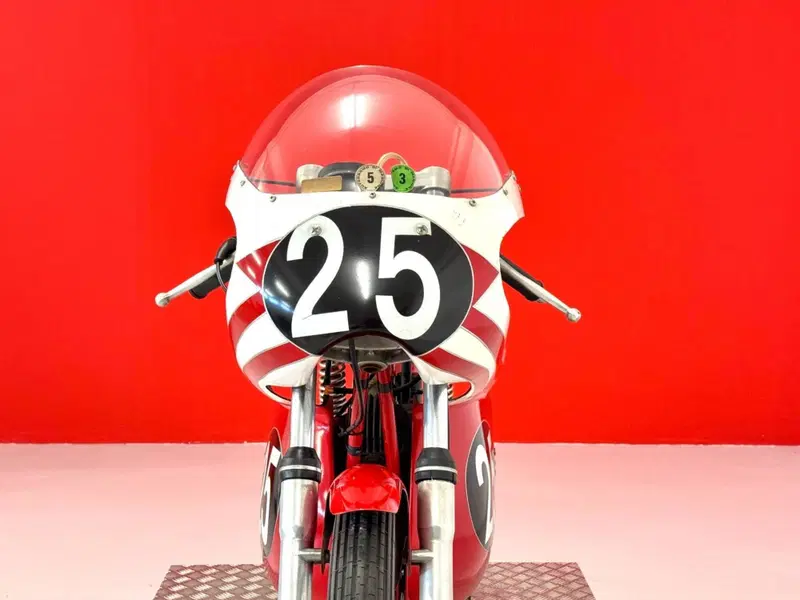 Moto Morini CORSARO 125 CORSA (12)