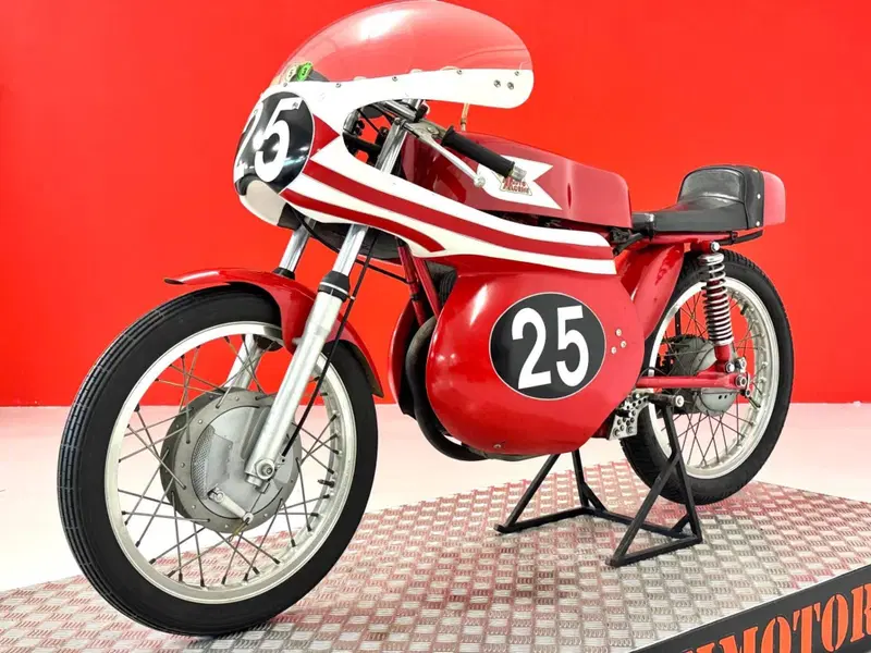 Moto Morini CORSARO 125 CORSA (13)