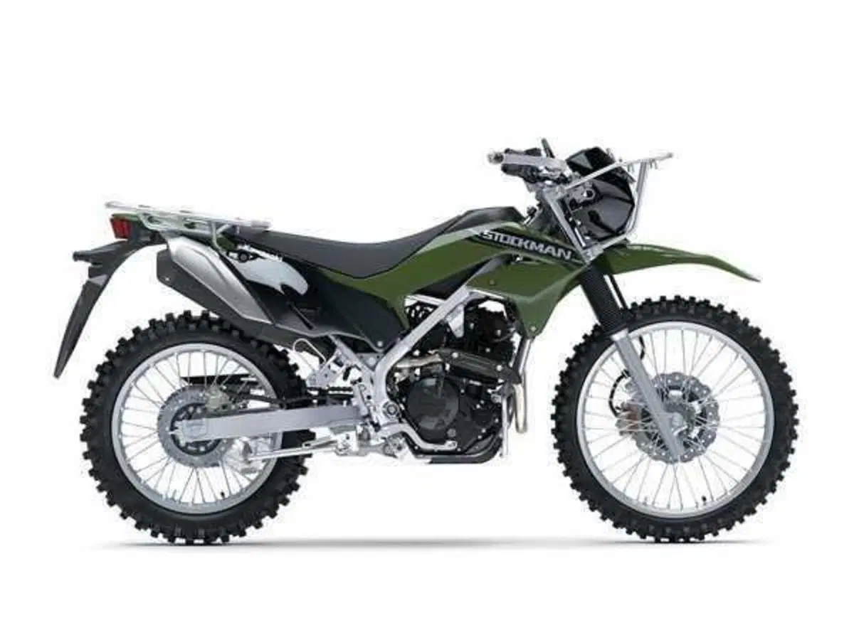 La moto che ti fa venire voglia di lavorare nei campi, la Kawasaki Stockman
