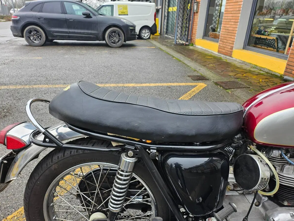 Triumph BONNEVILLE T120 R   (10)
