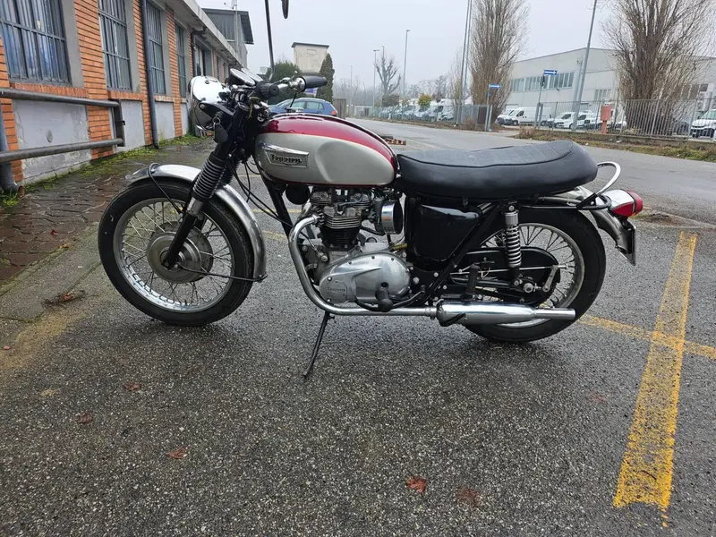 Triumph BONNEVILLE T120 R   (3)