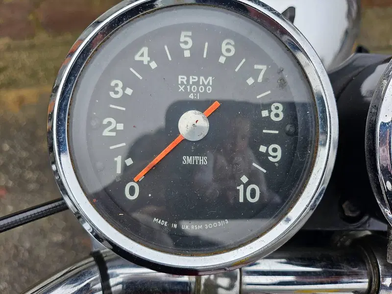 Triumph BONNEVILLE T120 R   (20)