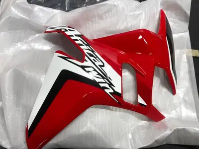 FIANCATA DESTRA PER HONDA AFRICA TWIN 1000. CODICE
