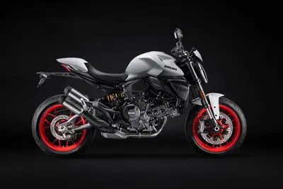 Ducati Monster 890 + (2026) nuova