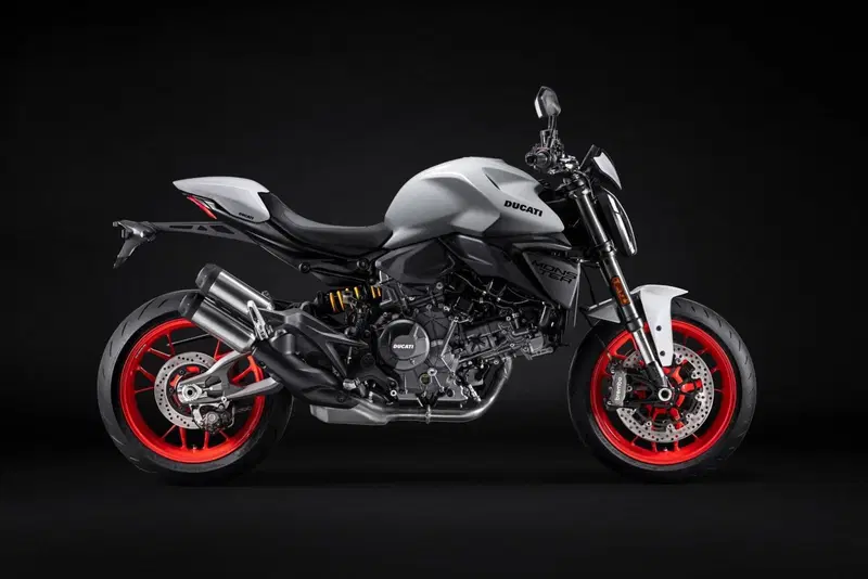 Ducati Monster 890 + (2026)