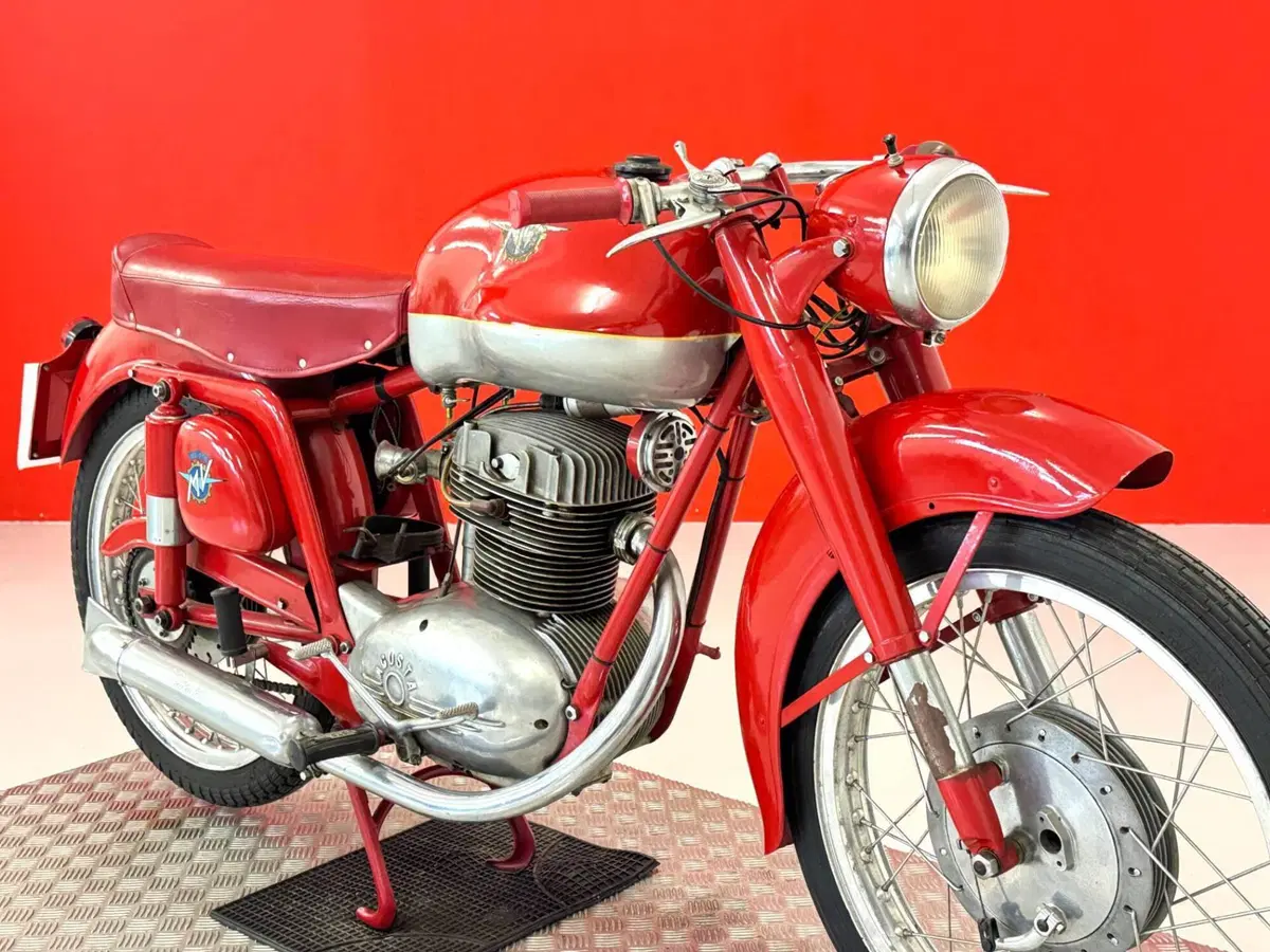 MV Agusta 175 SPORT CS DISCO VOLANTE (9)